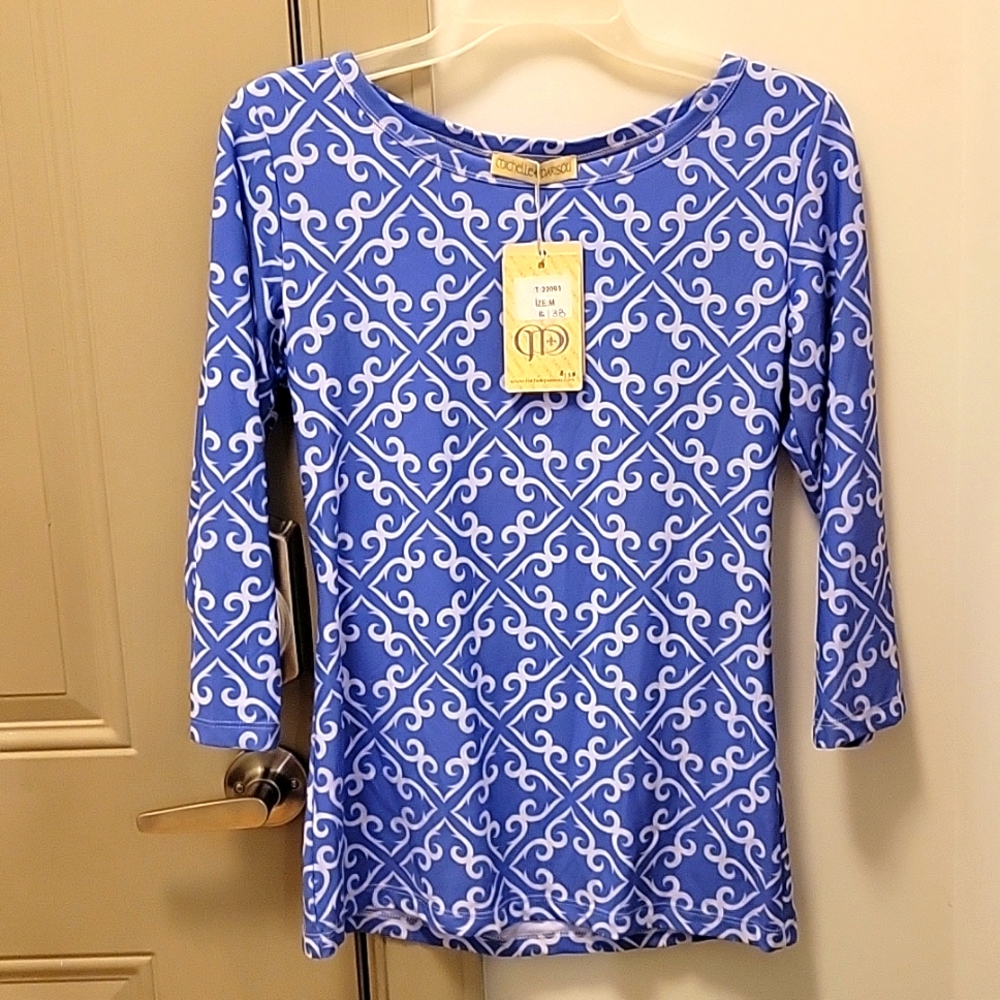 NWT Michelle Parisou top. ❤️ ♥️ 😍 Medium